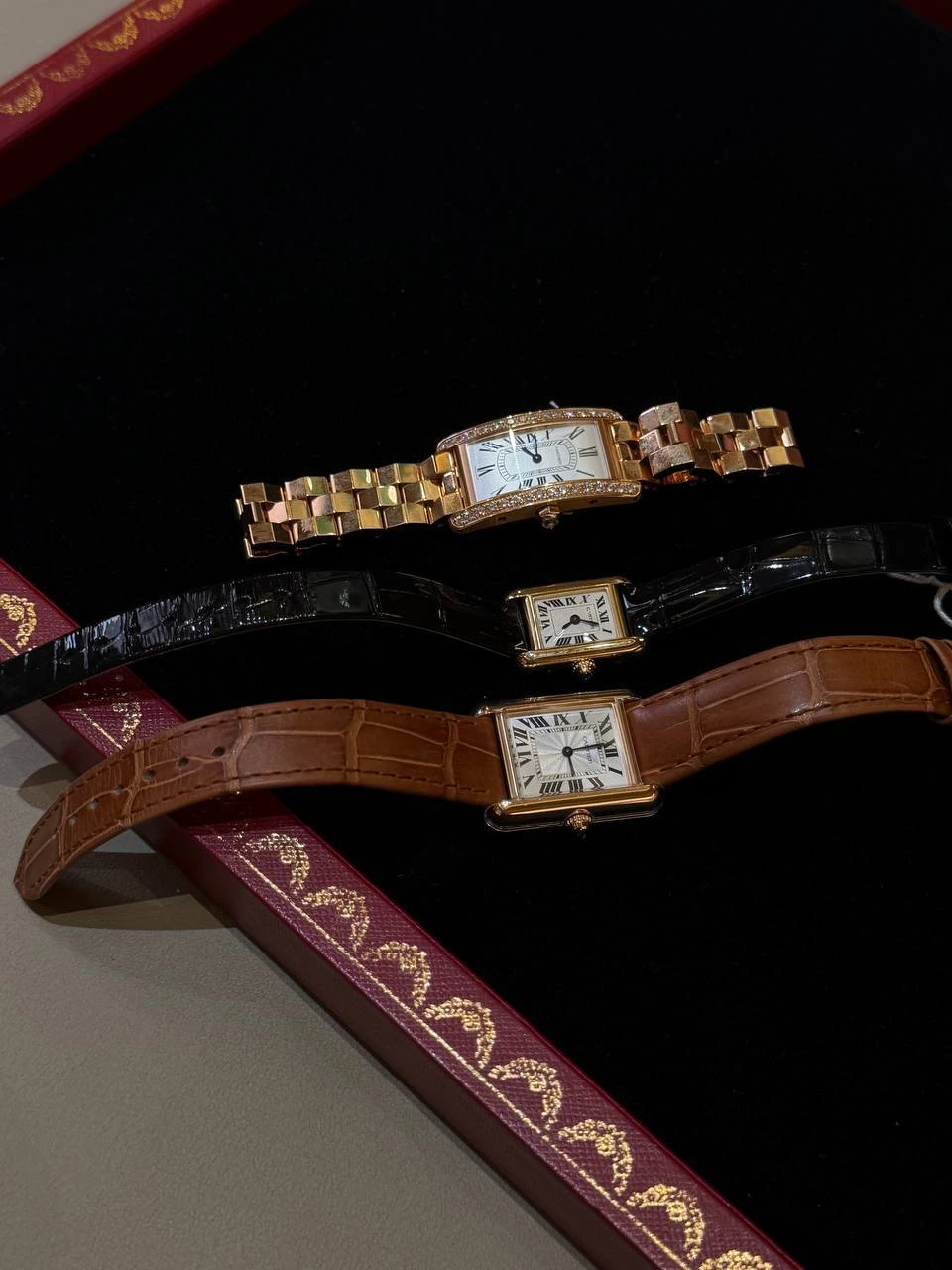 Часы Cartier Tank — фото 809