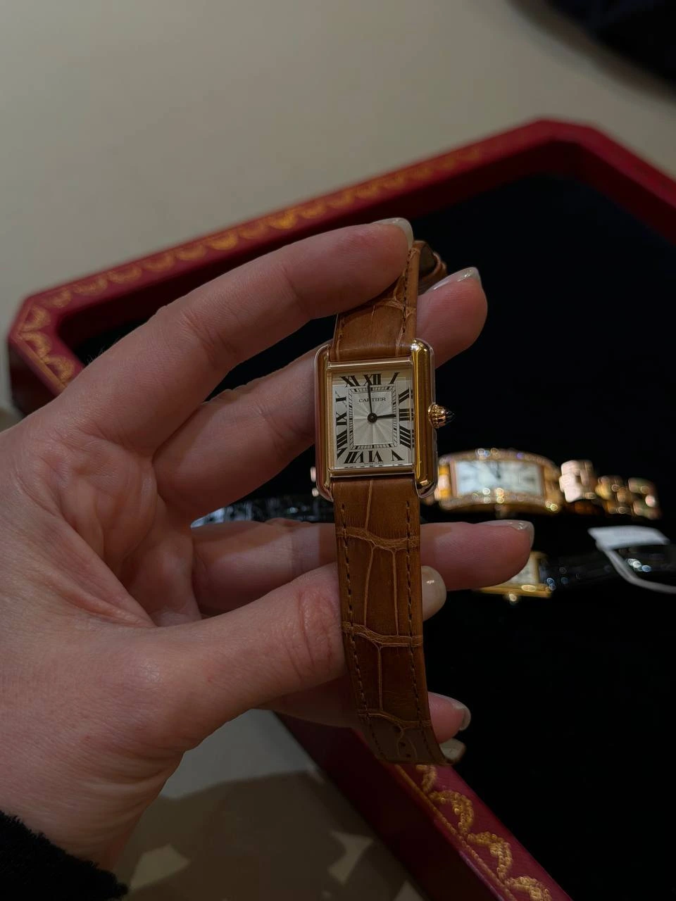 Часы Cartier Tank — фото 810