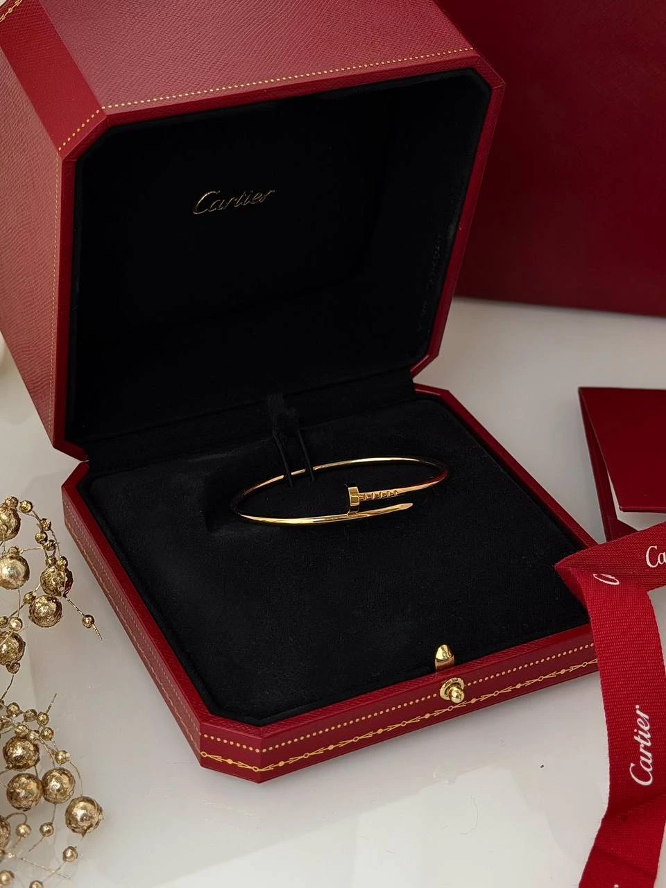 Заказать оригинальные украшения Cartier через байера