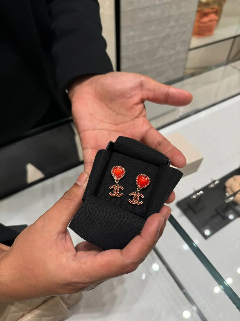 Рост цен на люкс-бренды