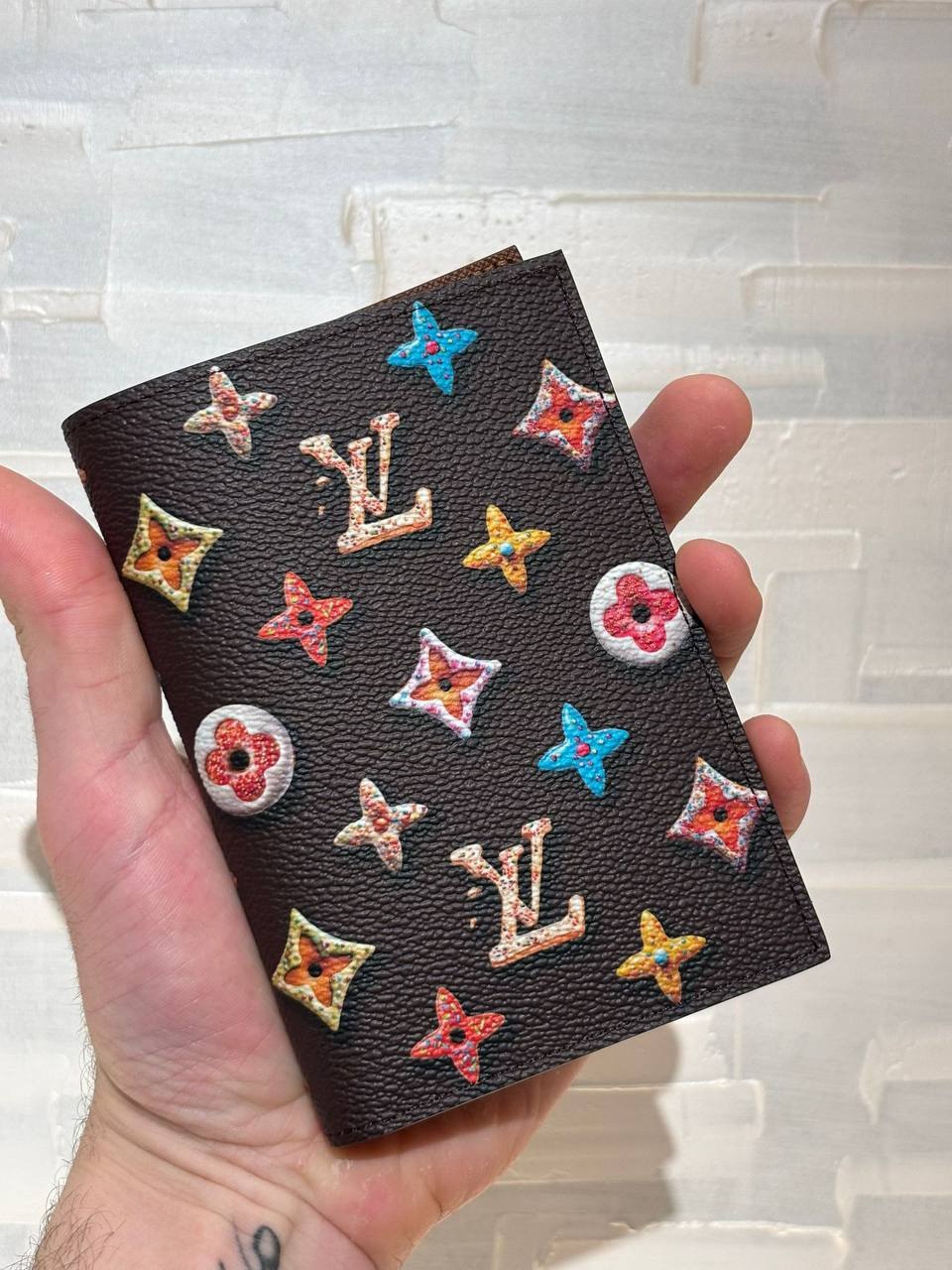 Обложка на паспорт LV - выкуп из Paris, цена €390